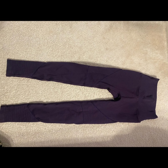 Alphalete Leggings - Picture 1 of 2